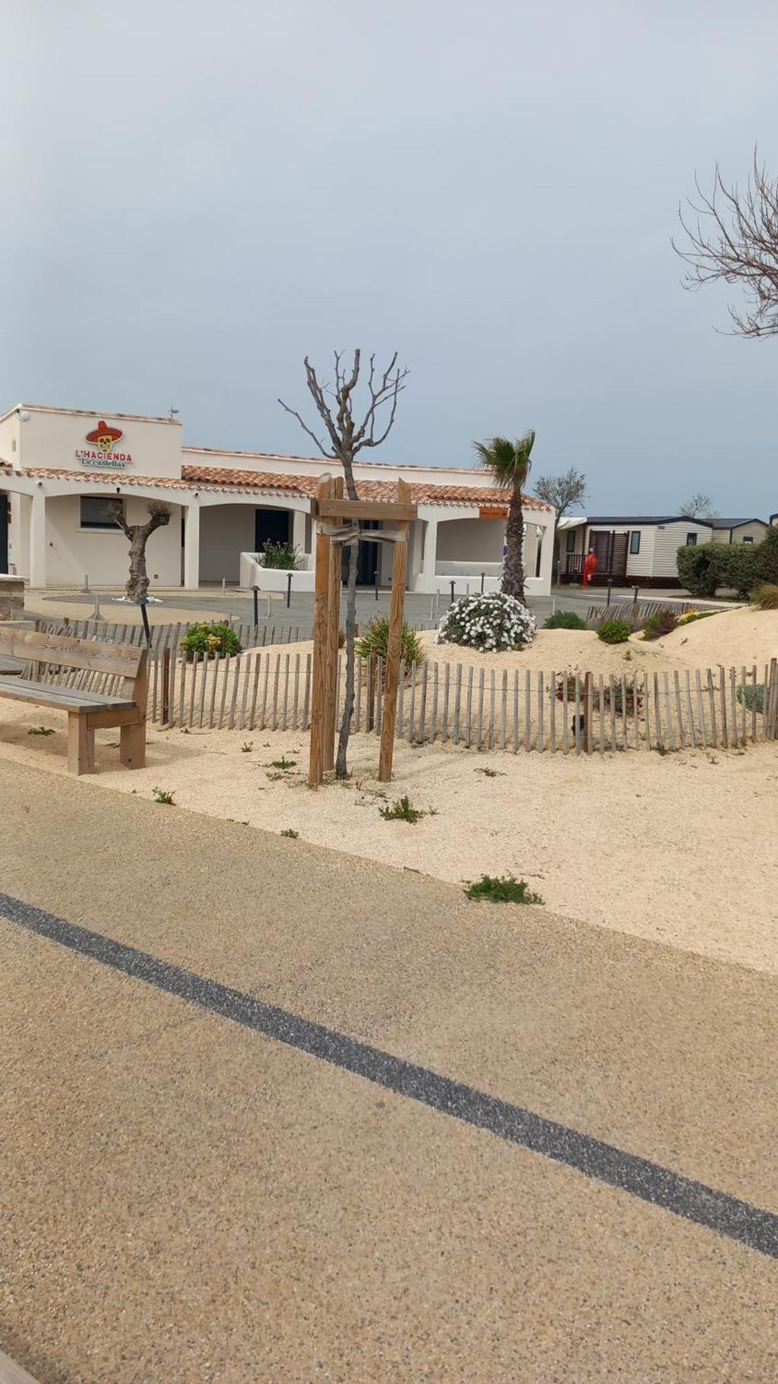 Mobil Home Le Castellas Bertrand /Stehlin Sète Exterior foto