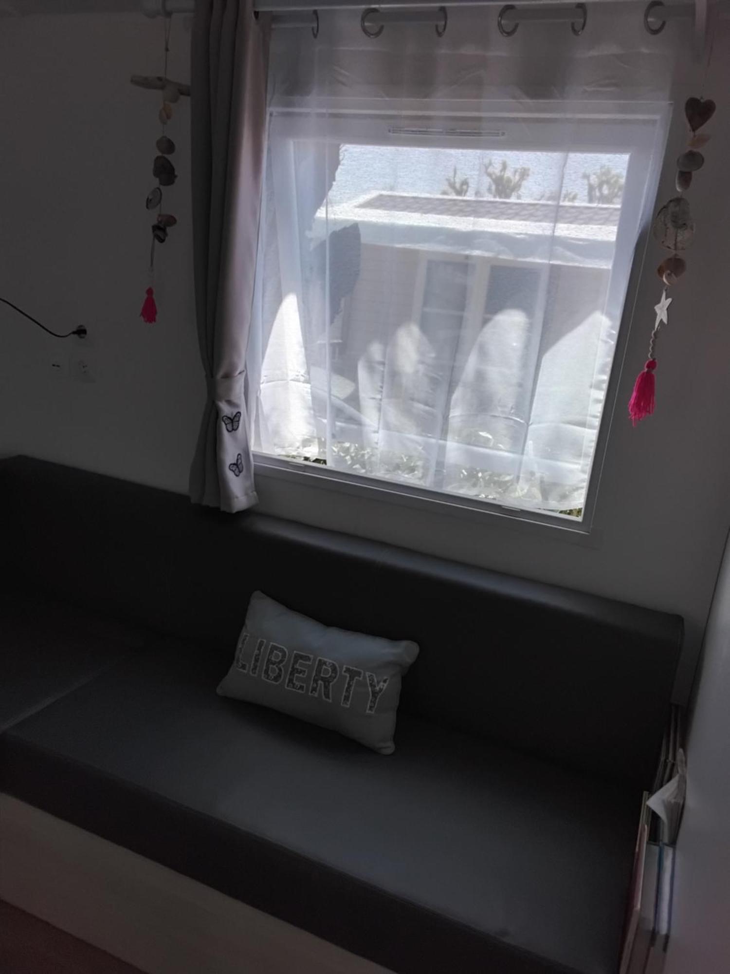 Mobil Home Le Castellas Bertrand /Stehlin Sète Exterior foto
